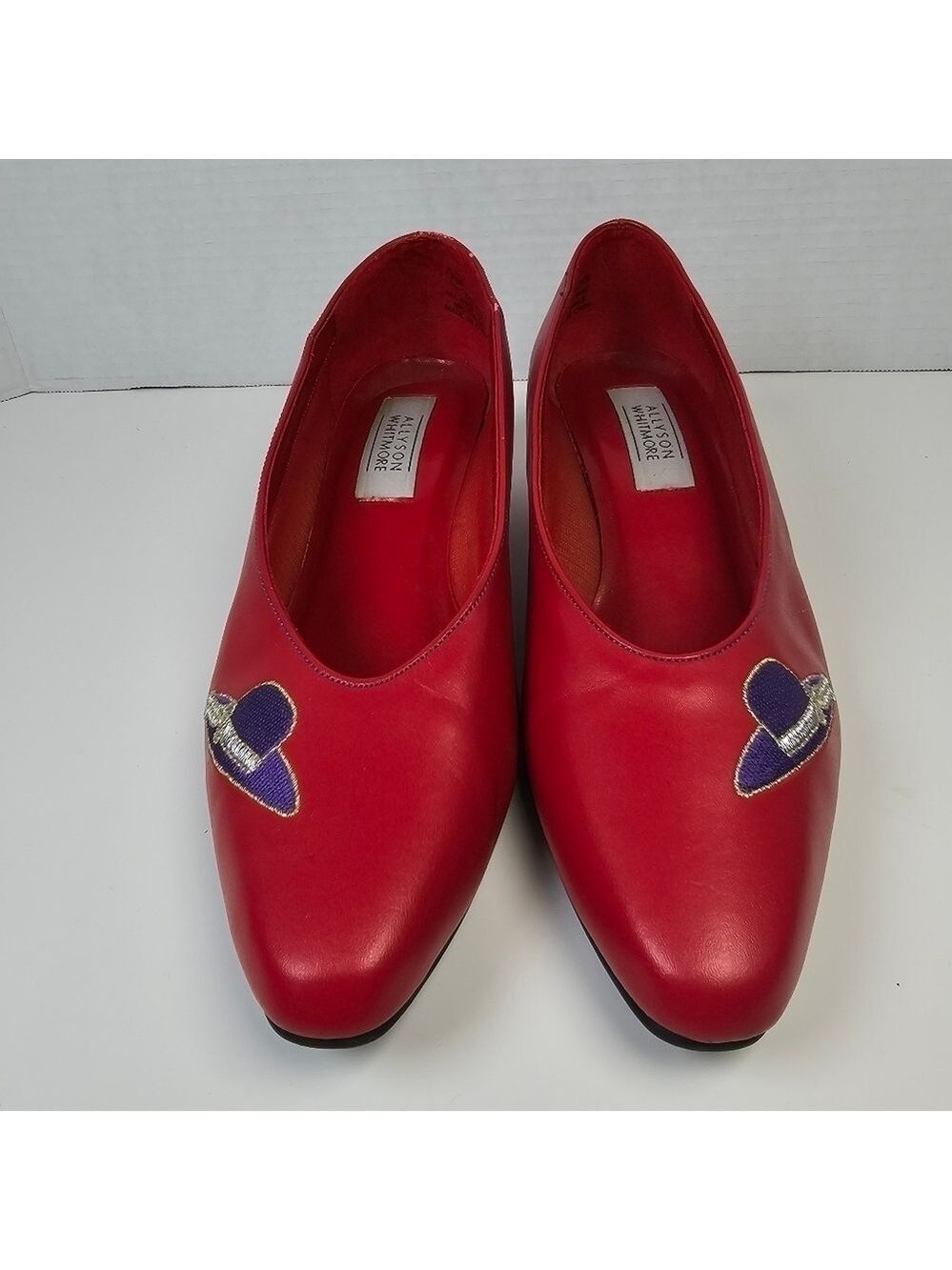 Vintage Allyson Whitmore Red Pumps with Purple Hat Design - Picture 4 of 10